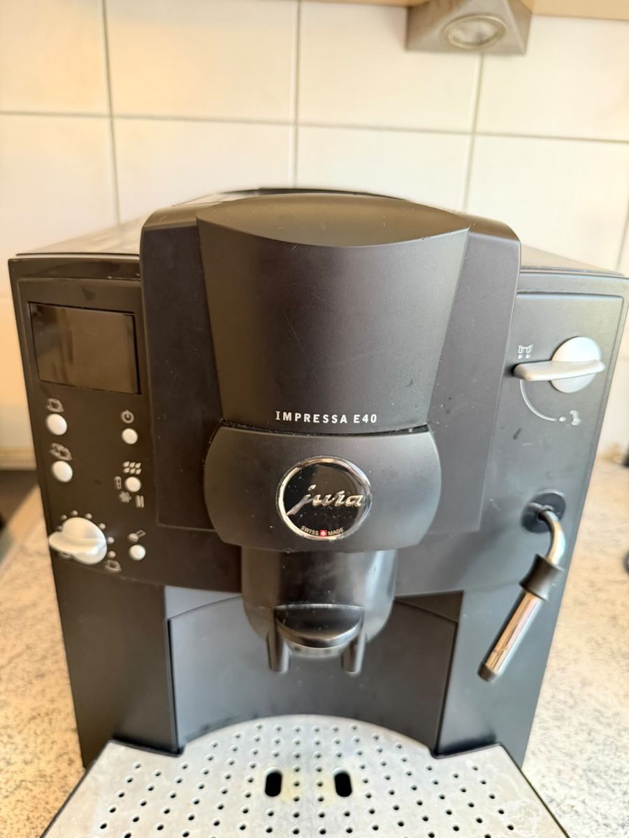 Jura Macchine per caffè & Macchine per espresso: Jura impressa E40 – Difettoso da Flamatt venduto da Edi_Balija 1