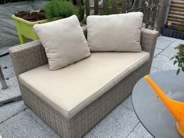 Lounge mit Kissen