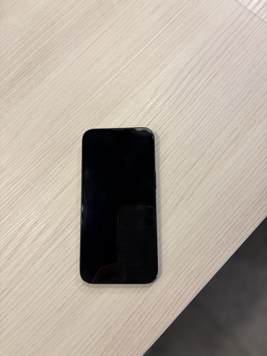Apple Telefoni cellulari / Smartphones: I Phone 13  – Usato da Tagelswangen venduto da Gizzmo..77 3