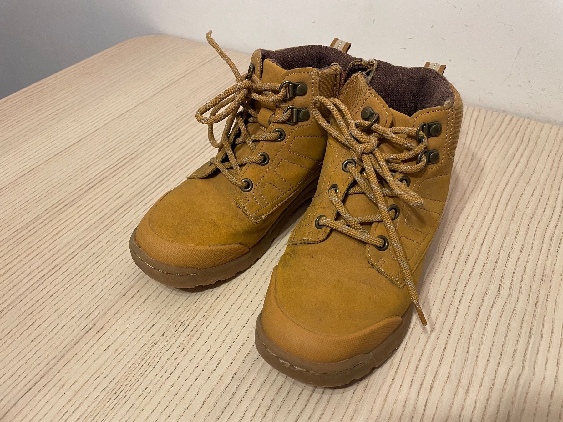 Zara Scarpe per ragazzi: Herbstschuh für Kinder – Usato da Wiesendangen venduto da Blupics 1