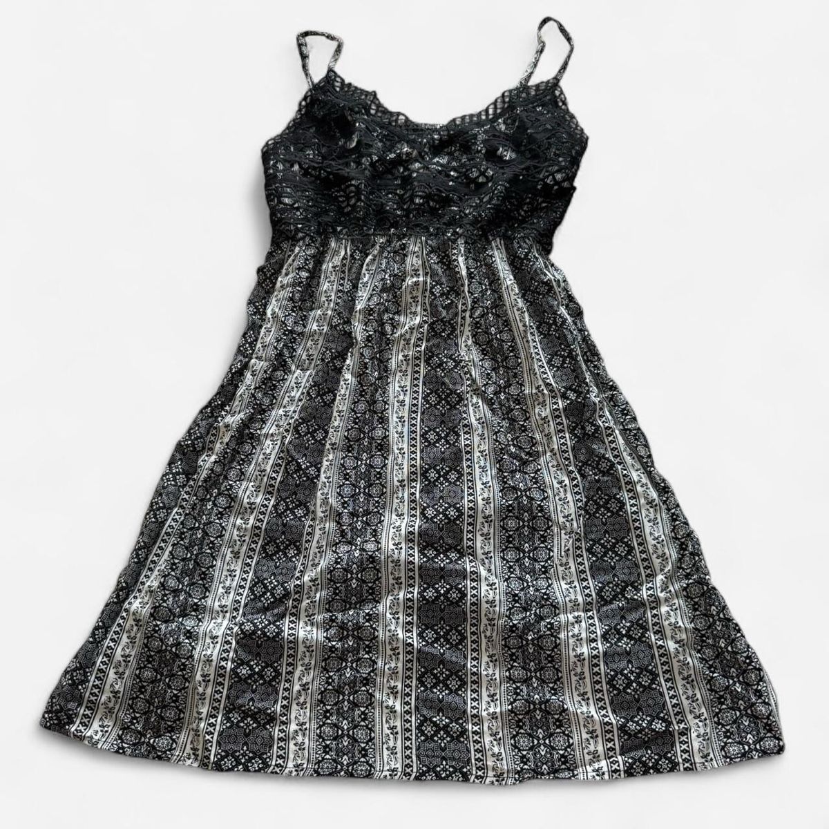 Vestiti: Black and white lace cami dress – Nuovo e nell'imballaggio originale da Basel venduto da 1moonstar