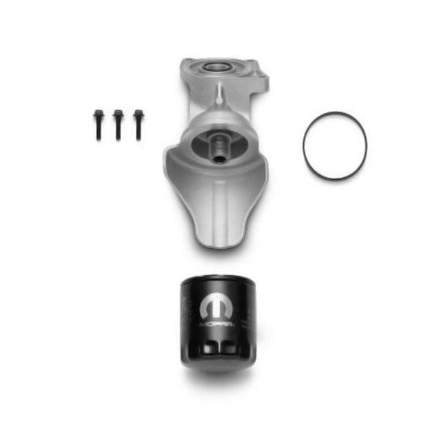 Mopar Tutti i ricambio: MOPAR PERFORMANCE Remote Oil Filter Kit 45-Degree MOP7707244 – Nuovo e nell'imballaggio originale da Zuzwil SG venduto da Nasebaer0