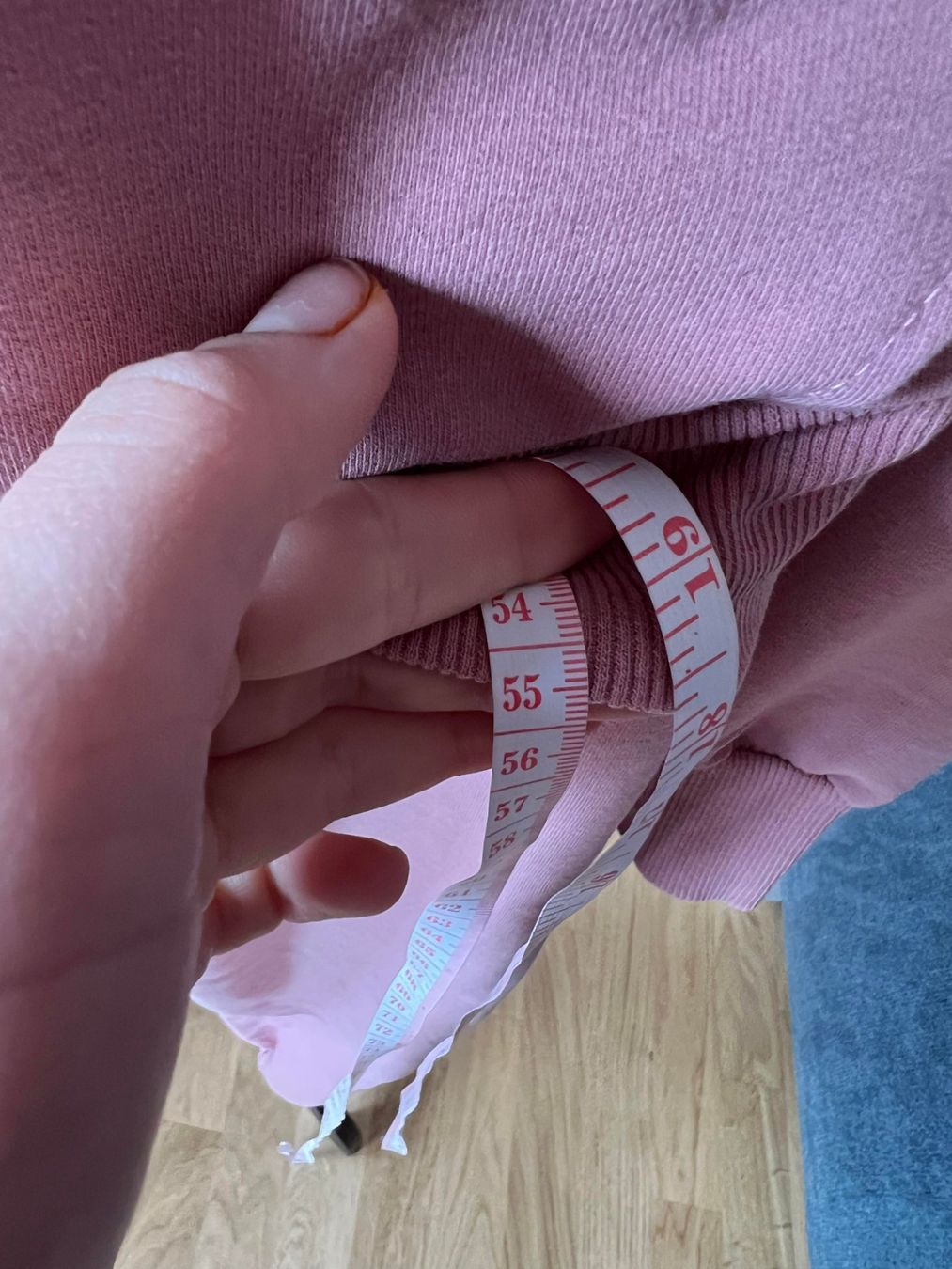 Anzüge & Kostüme: Rosa Anzug S/XS – Gebraucht aus Riehen von edu_92w7 4