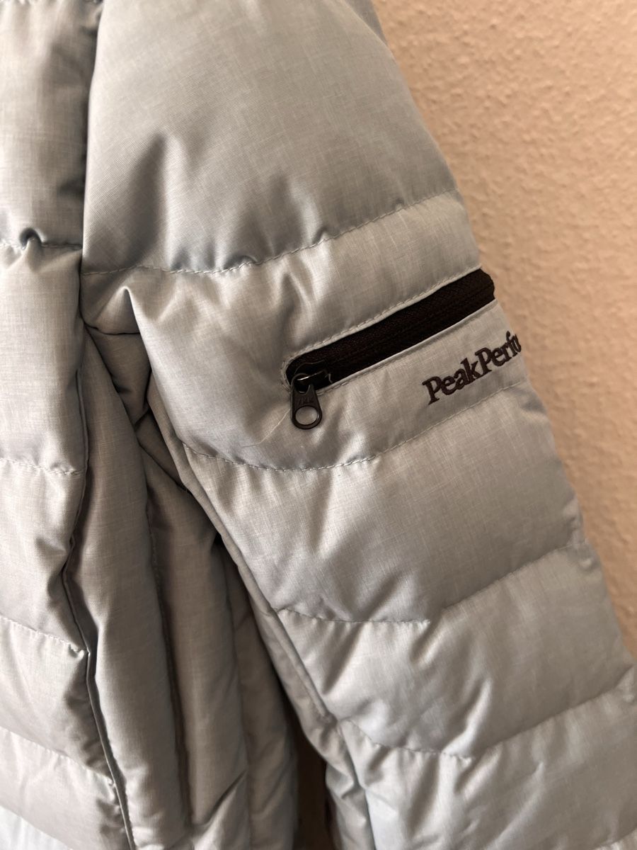 Peak Performance Vestes: Winterjacke Peak Performance, Gr. M, hellblau  – D'occasion à Solothurn par Brini06 1