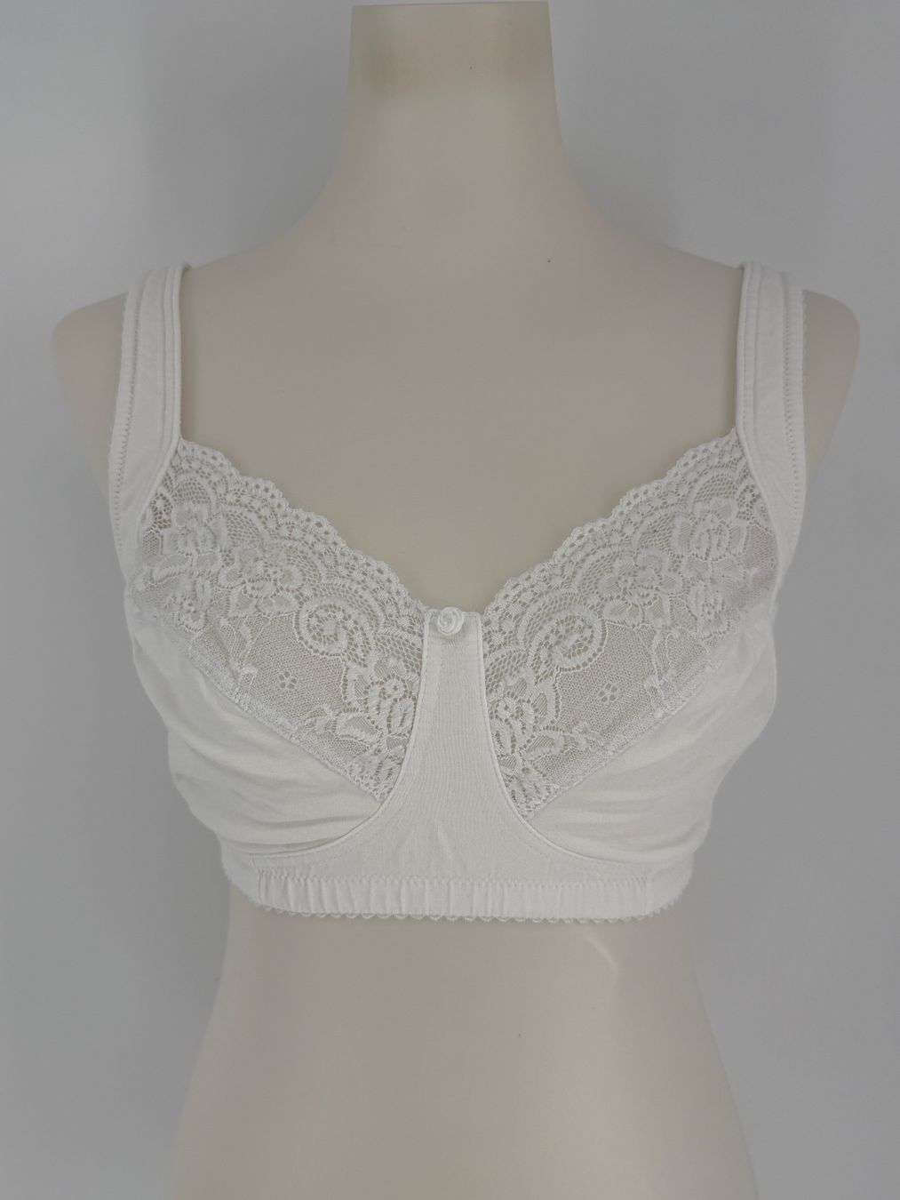 Altra biancheria intima: BH mit Spitzen Gr. 85D von wäschepur – Usato da Auenstein venduto da moin.