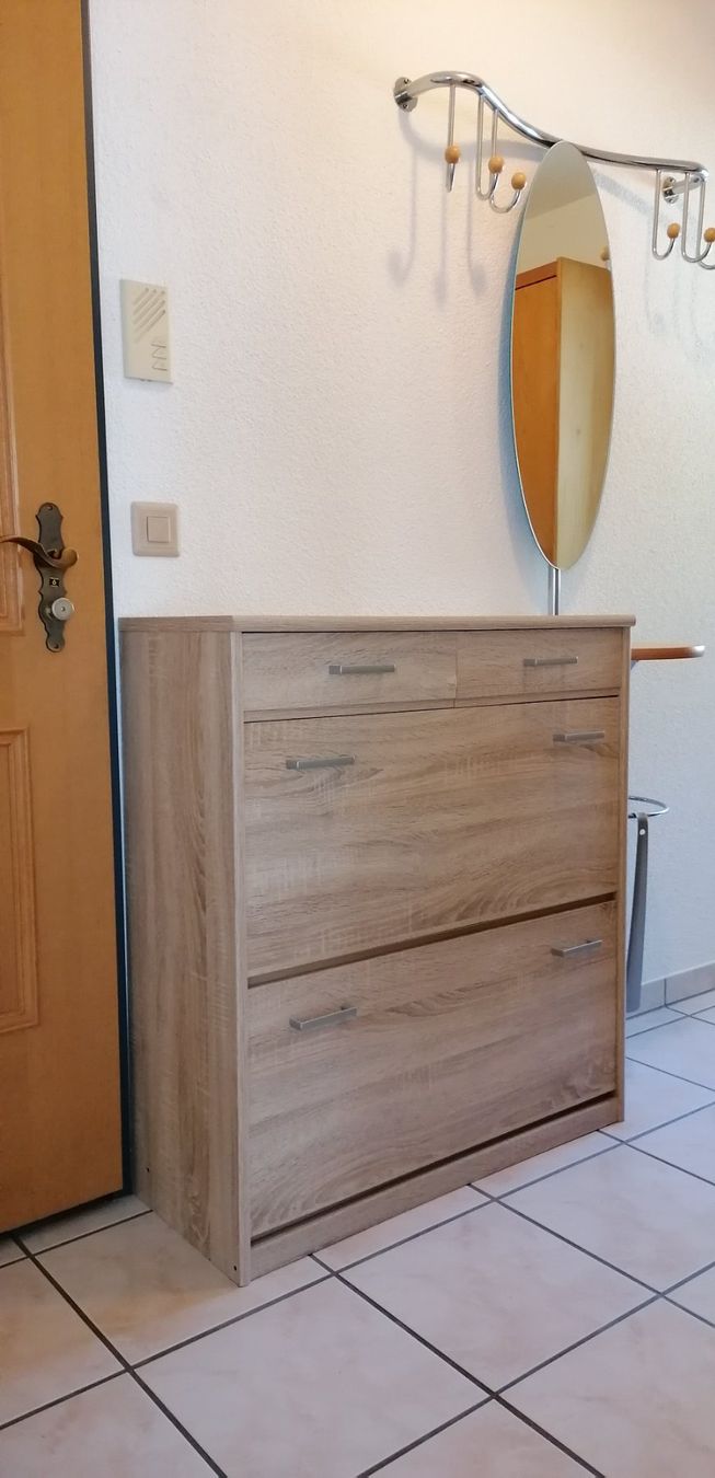 Armadi: Schuhschrank mit kleinem Defekt – Usato da Sulgen venduto da bfederle 3