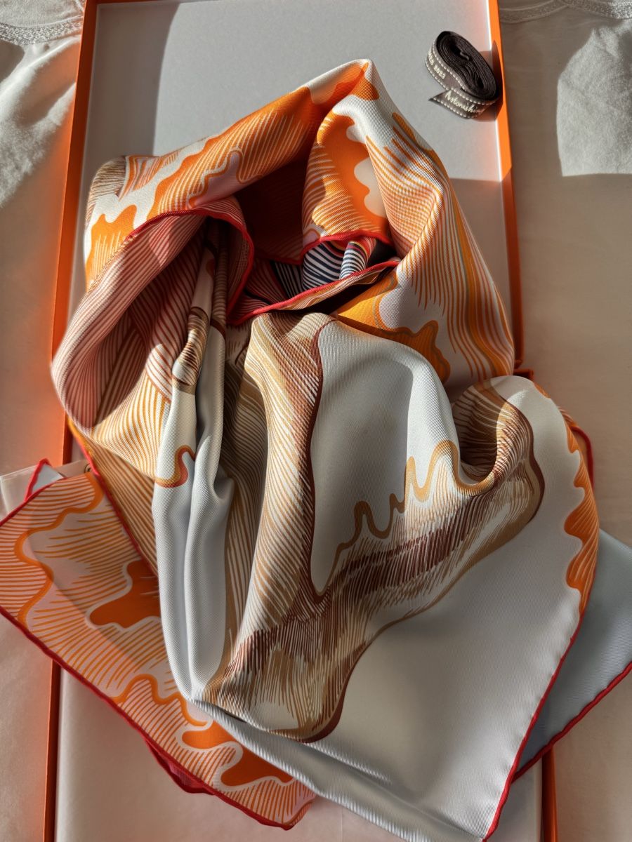 Hermès Foulard & Sciarpe: Hermès double face Cheval Sirène – Nuovo e nell'imballaggio originale da Genève venduto da Allisgood 1
