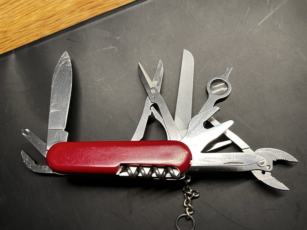 Victorinox Taschenmesser: Victorinox Motorist Schweizer Taschenmesser – Gebraucht aus Niederwangen BE von KFI 3