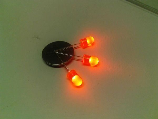 Componenti elettronici: LED orange 5mm, 50 Stück – Nuovo (secondo la descrizione) da Luzern venduto da Salefactory 1