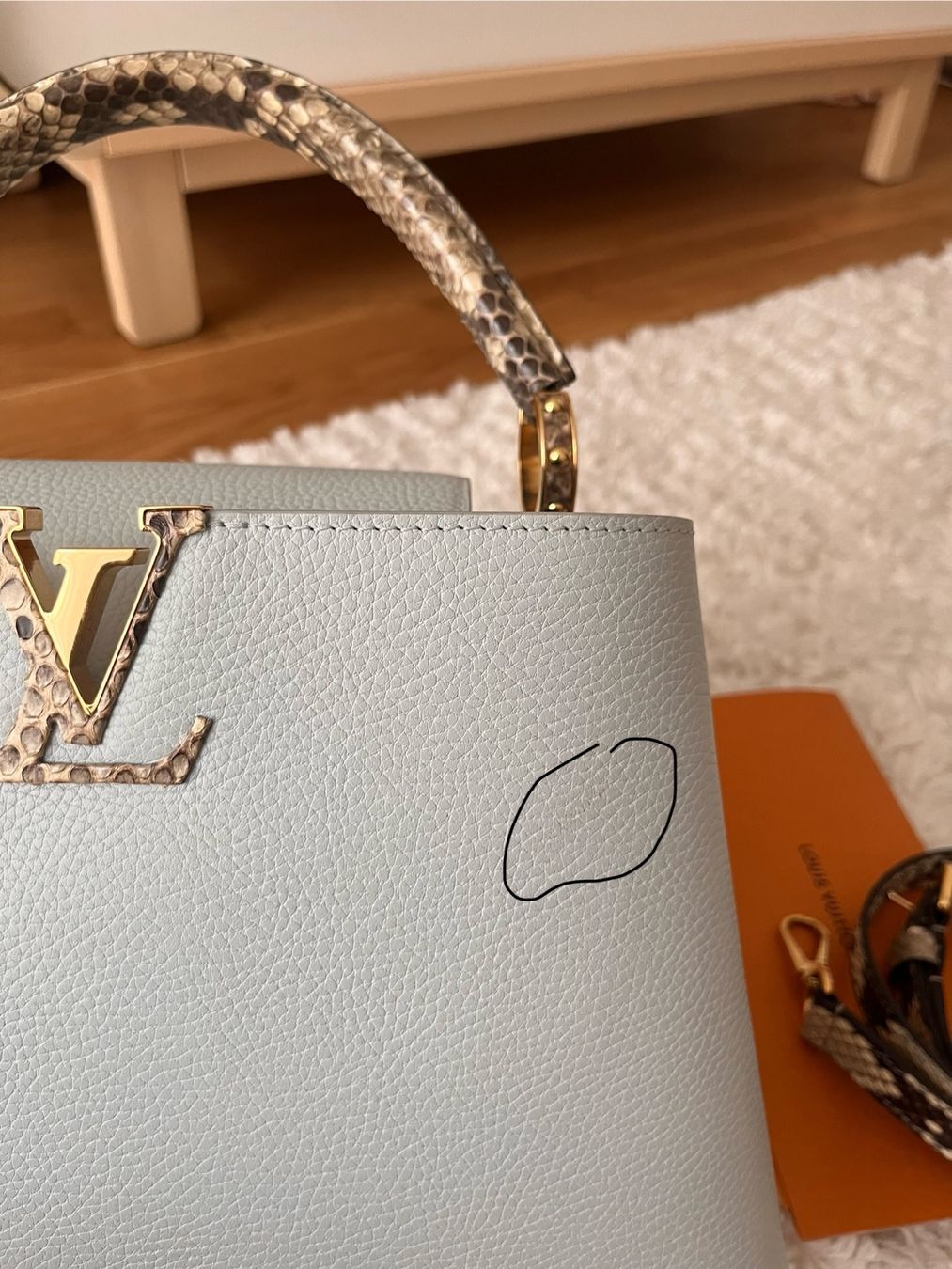 Louis Vuitton Borse da donna: Louis Vuitton Capucines MM mit Phytonleder – Usato da Luzern venduto da bambola92 6