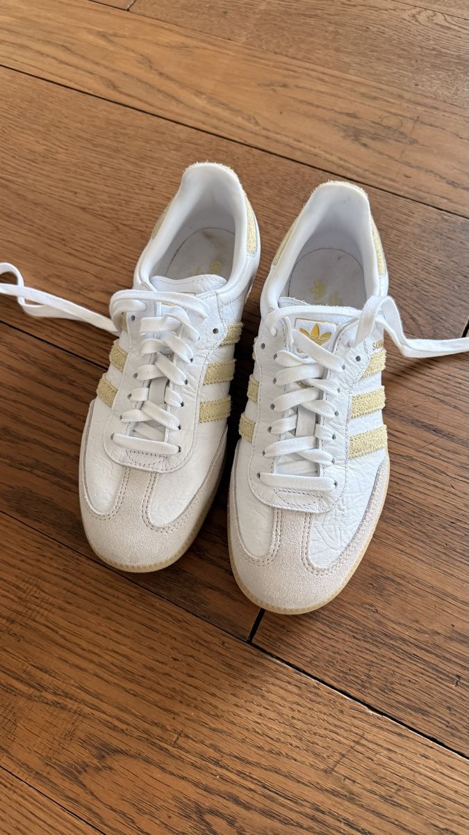 Scarpe da uomo: Neue Adidas Samba weiss  – Nuovo (secondo la descrizione) da Zürich venduto da lea_xvg5