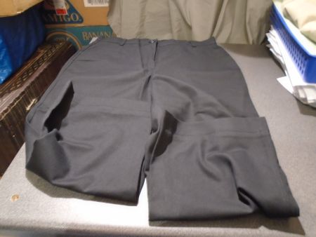 Hose ca. Grösse M, schwarz