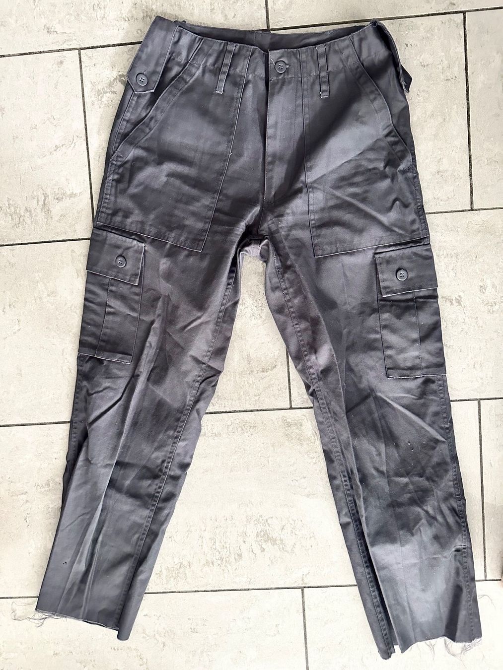 Urban Outfitters Pantaloni: Cargohose grau Urban Outfitters Gr. 38 – Usato da Bolligen venduto da chaetzli1133