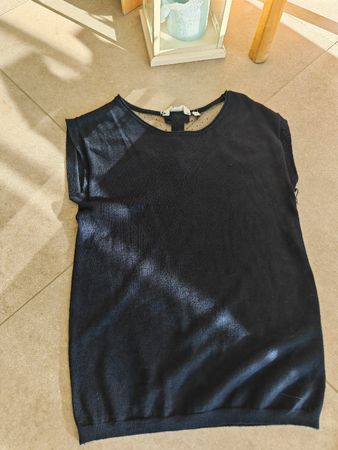 T-shirt Naf Naf bleu marine détail dentelle taille S élégant