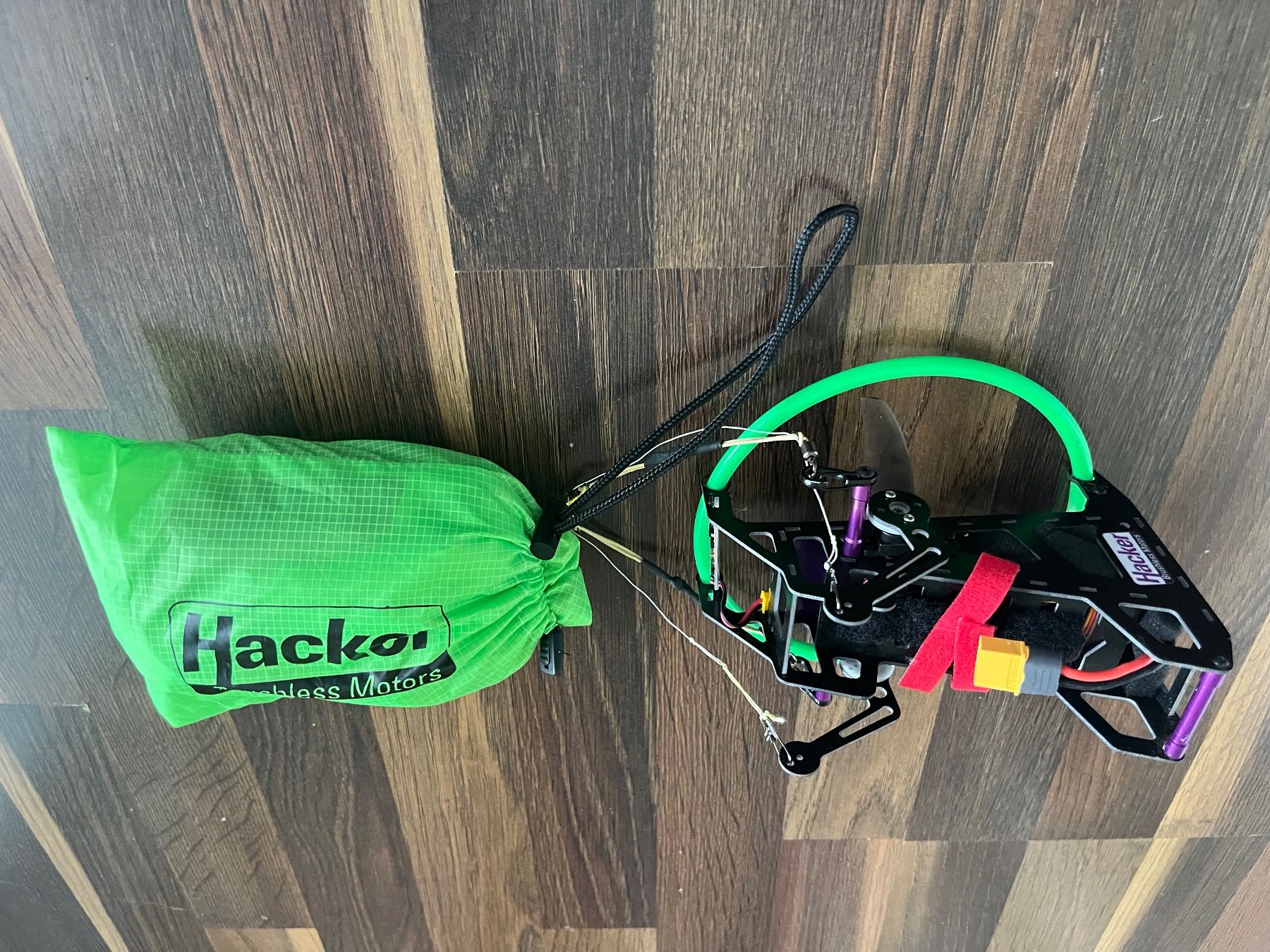 Hacker Modellismo RC: RC Paraglider Hacker Cloud 0.5 green – Usato da Beringen venduto da BeKne 2