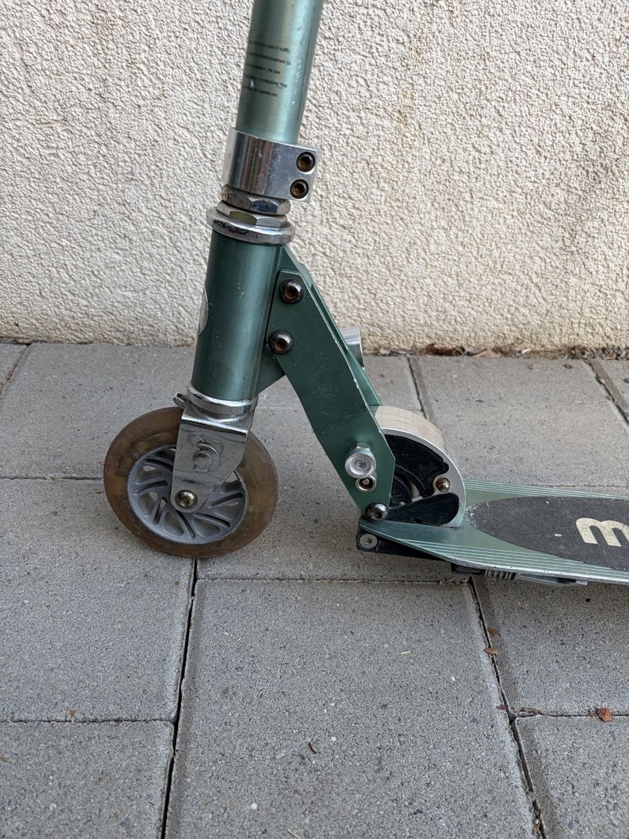 Micro Kickboard: Tretroller Micro Kinder gutem Zustand Gruen – Usato da Knonau venduto da jascarb 2