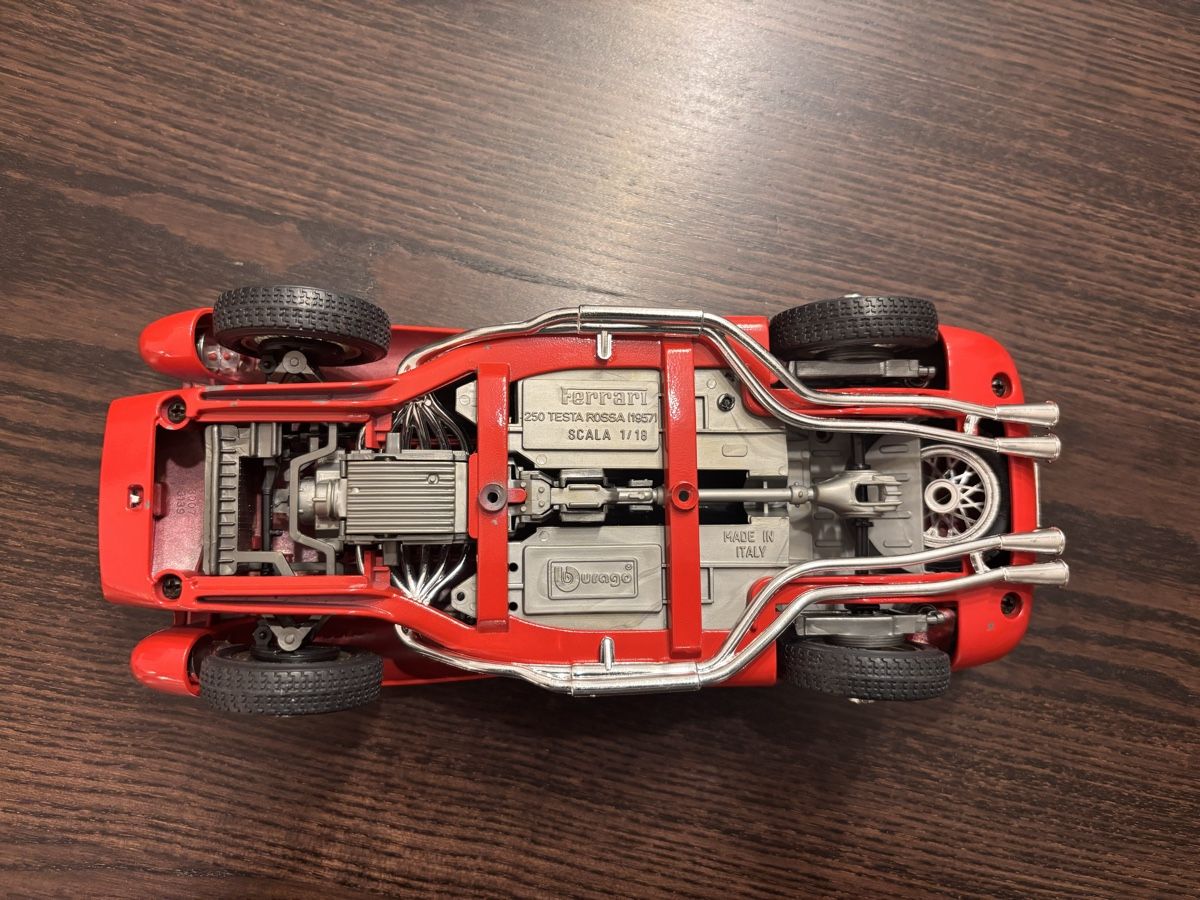 Bburago Modellini d'auto: Rotes Ferrari-Modellauto, Testa Rossa 1957, 1:18 – Nuovo (secondo la descrizione) da Unterentfelden venduto da Nadineb23 6