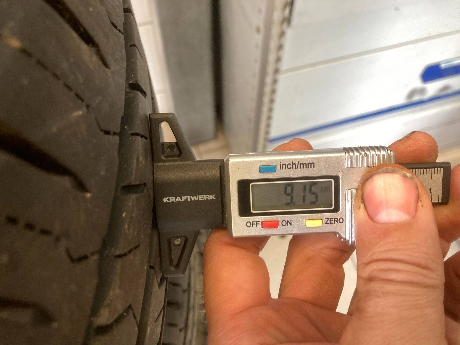 Pneumatici & Ruote complete: 215/70R15 Sommerpneu – Usato da Cham venduto da Cham6332 5