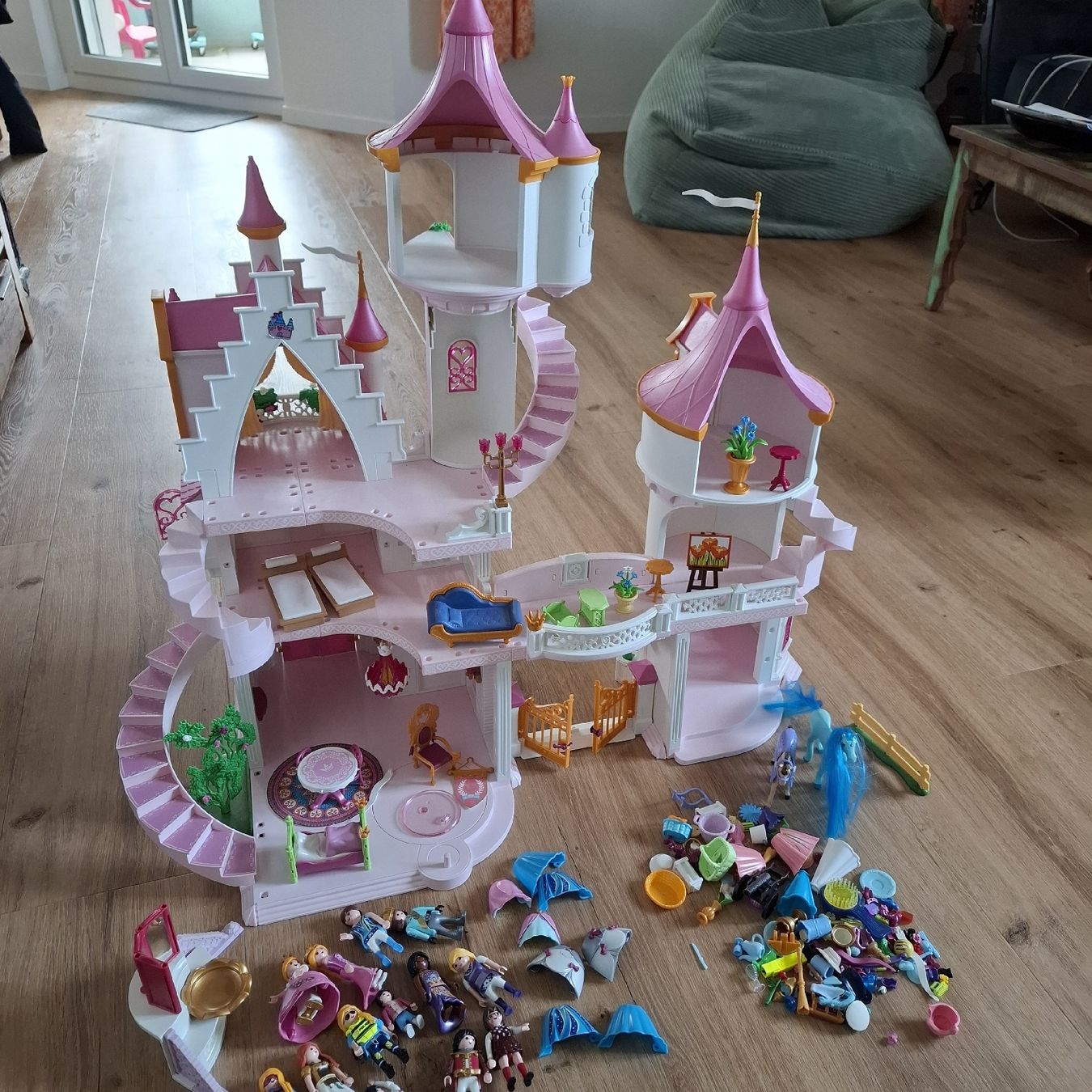 Playmobil Case e mobili per bambole: Playmobil Princess Schloss uvm. – Usato da Bülach venduto da JAYA379