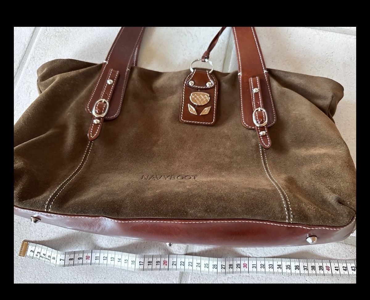 Navyboot Borse da donna: Navyboot handbag brown suede leather good condition – Usato da Schöfflisdorf venduto da Bling_it_on 1