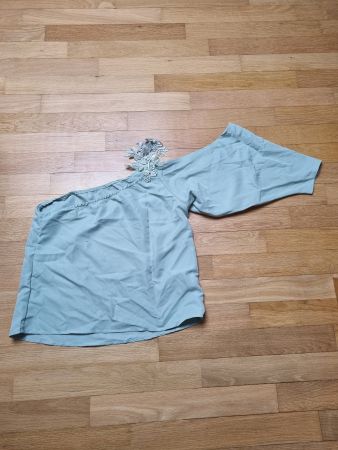 Sommerliches One-Shoulder-Top Grösse L