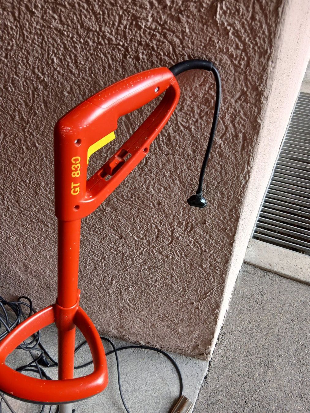 Wolf Garten Tagliaerba: trimmer 220v/280w WolfGarten GT830 – Usato da Pfäffikon SZ venduto da Marcus_Aurilius 1