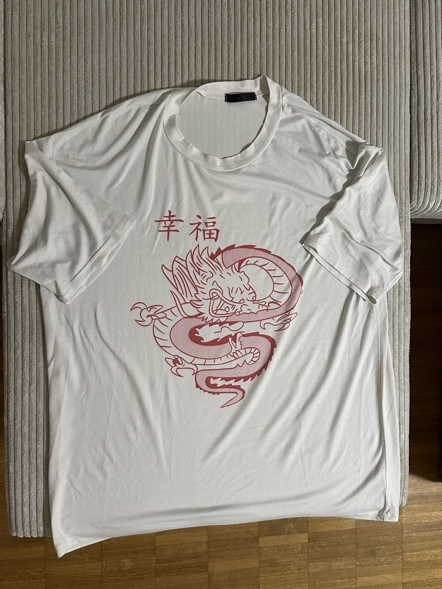 T-shirt: T-shirt blanc dragon – Nuovo (secondo la descrizione) da Lausanne venduto da ste_6zt5