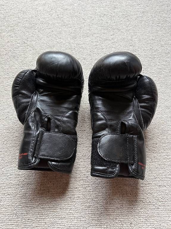 Gants & mitaines : Adidas Box Handschuhe  – D'occasion à Davos Glaris par noa_59j8 1