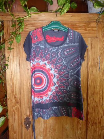 Schönes Long  Tshirt Gr XL Desigual