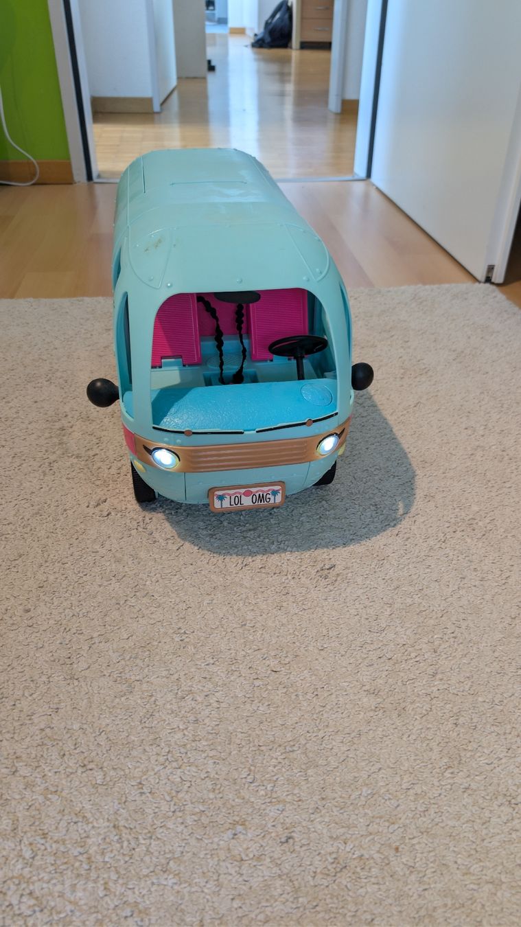 Giocattoli: LOL Surprise Camper Car – Usato da St. Gallen venduto da Tasu27 2