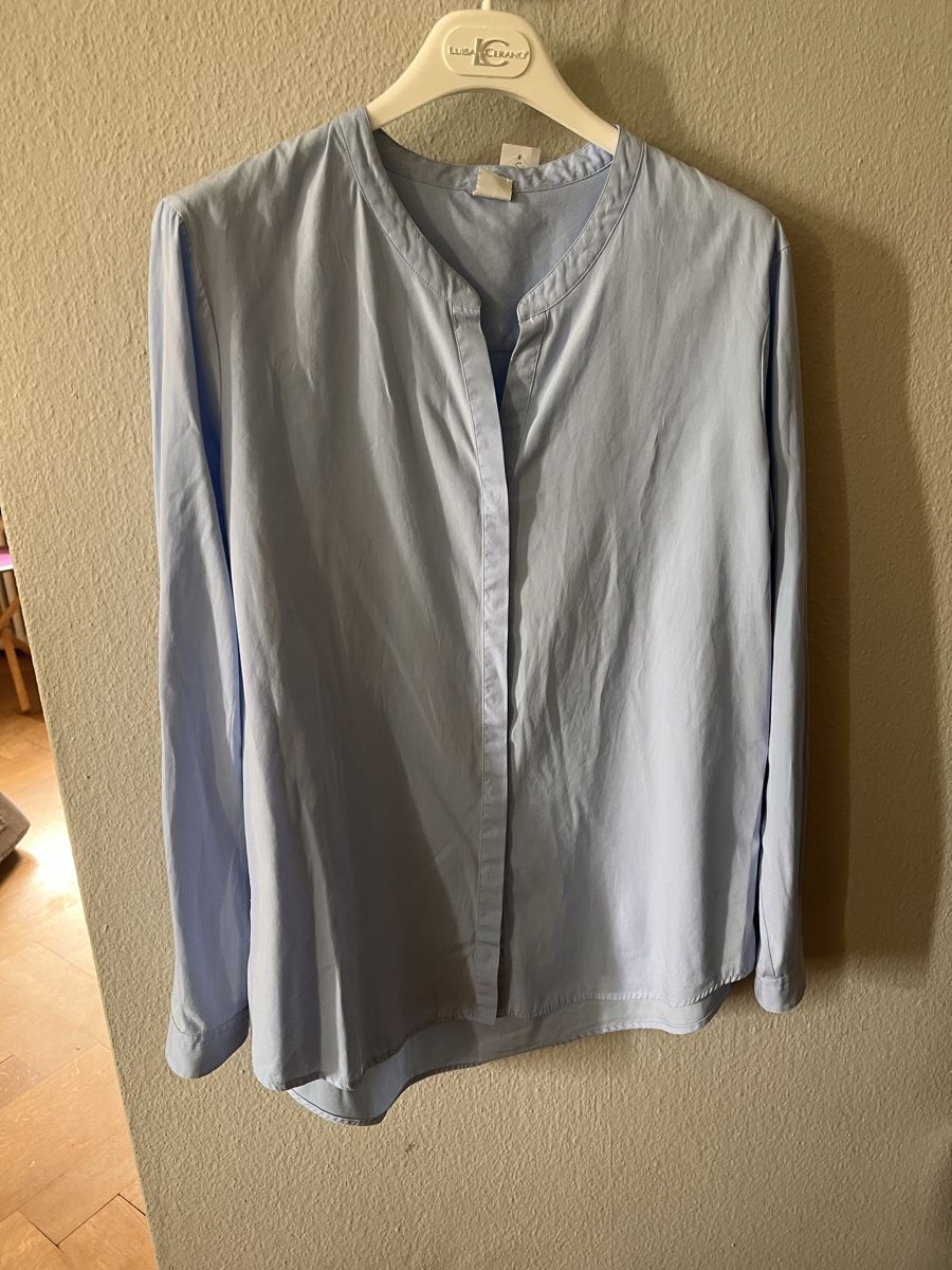 Hugo Boss Chemisiers: Bluse Boss, Gr. 42, hellblau  – D'occasion à Solothurn par Brini06