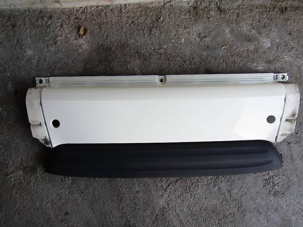 Smart Tutti pezzi di ricambio auto: Heckstossstange-Mittelteil Smart 450 – Usato da Staffelbach venduto da Diablo66 1