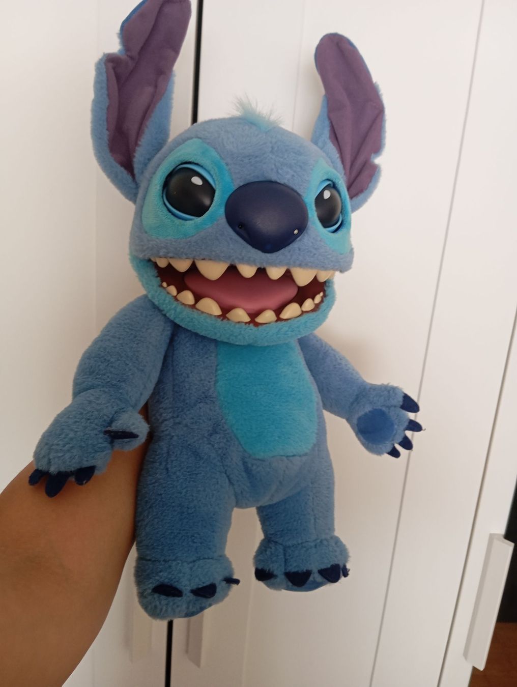 Disney Jouets: Stitch Interaktive Handpuppe 45 cm – D'occasion à Bern par dorcyka