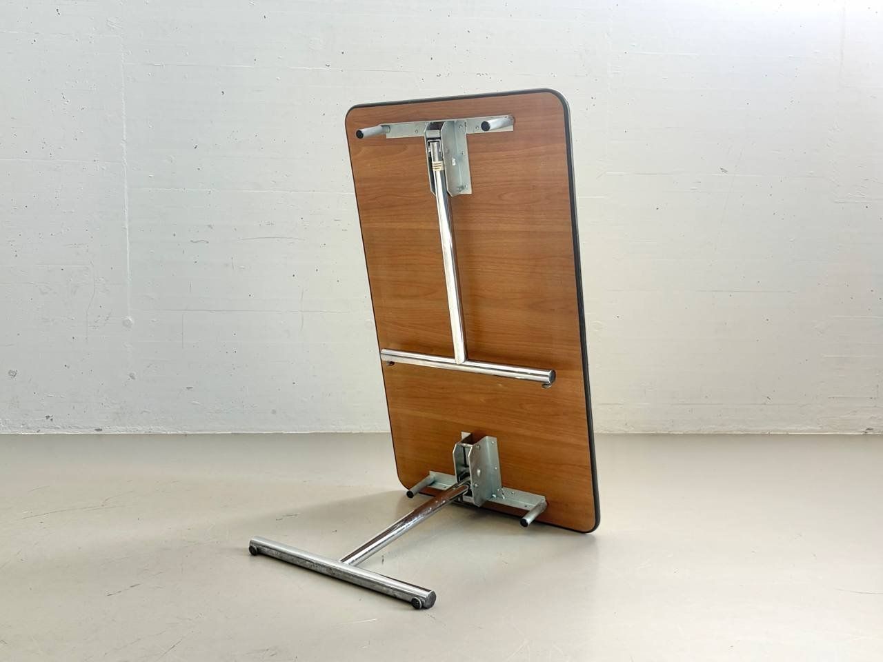 Tables: Gelbe Innovative Kelko Klapptische – D'occasion à Zürich par LeMoege 7