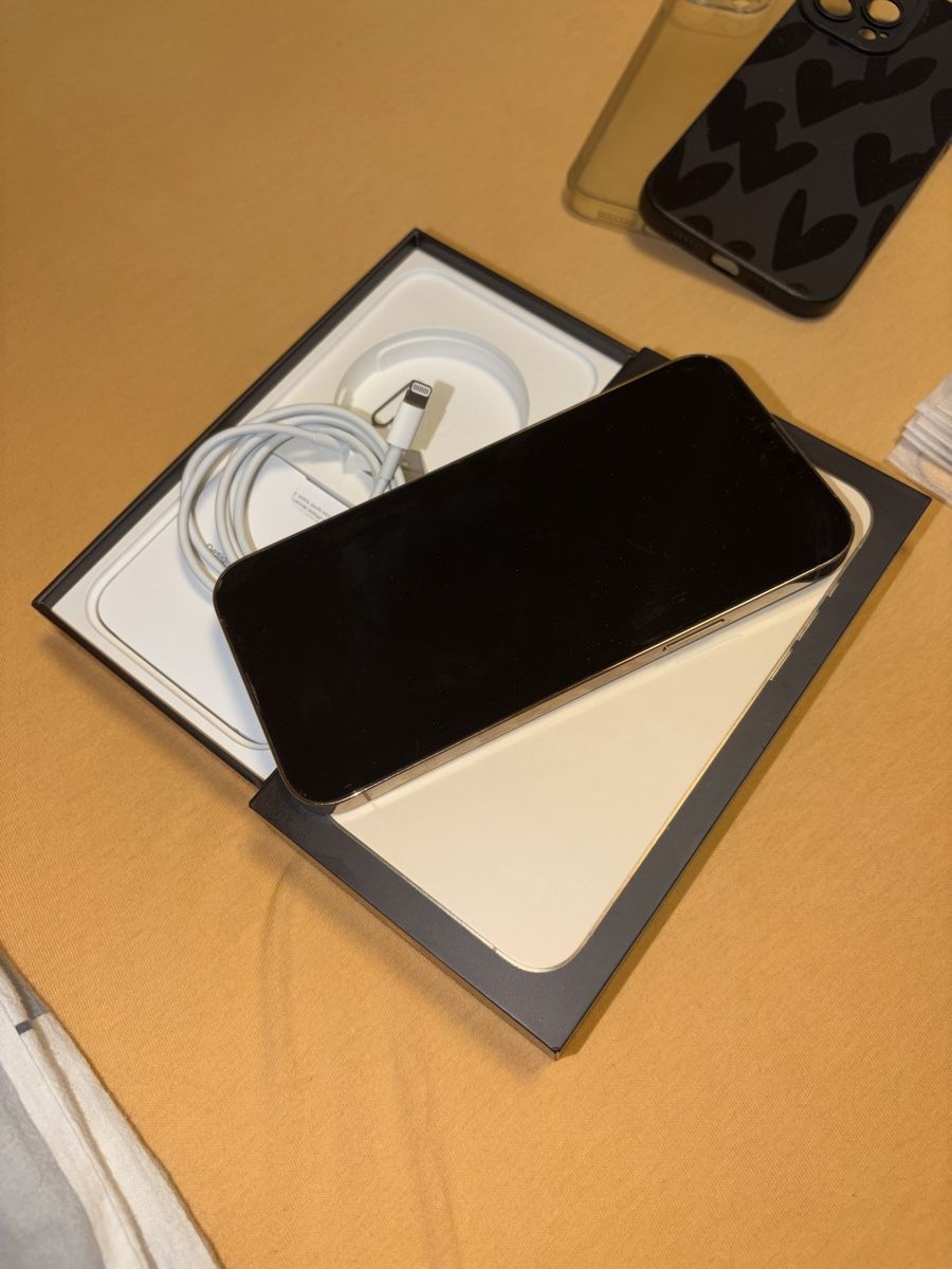 Apple Handys / Smartphones: Iphone 13 pro max – Gebraucht aus Kloten von Mery1982 2