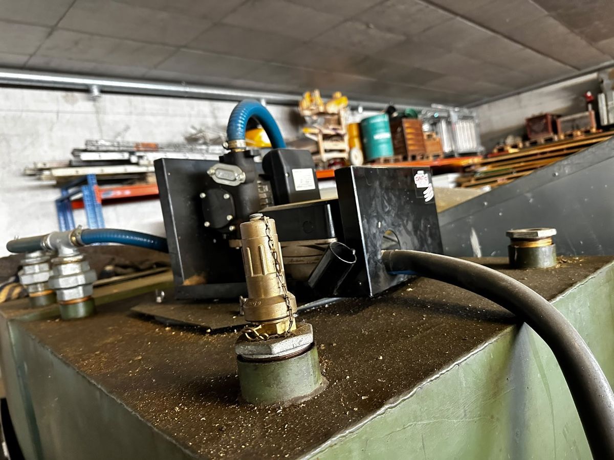 Sonstiges Fahrzeugzubehör: Zwei mal 1000 Liter Tank – Gebraucht aus Birrhard von Bjonda10 1