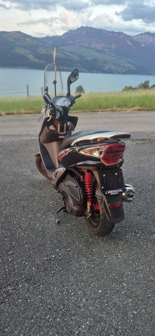 Sym Scooter: Sym VS 125 S 2016 – Usato da Thun venduto da Vet.Lim 2