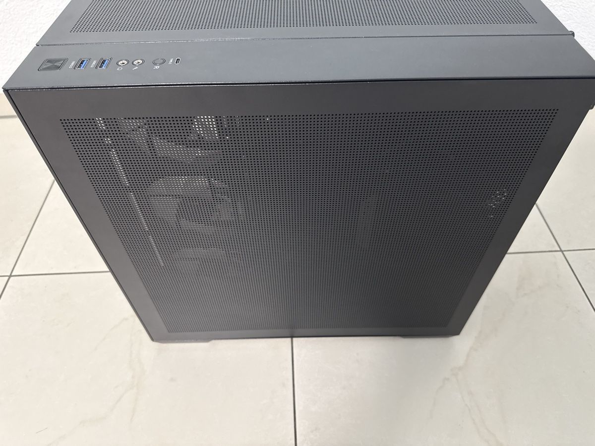Amd PC: Gaming PC RGB – Usato da Dielsdorf venduto da CH_SHOPPING 5