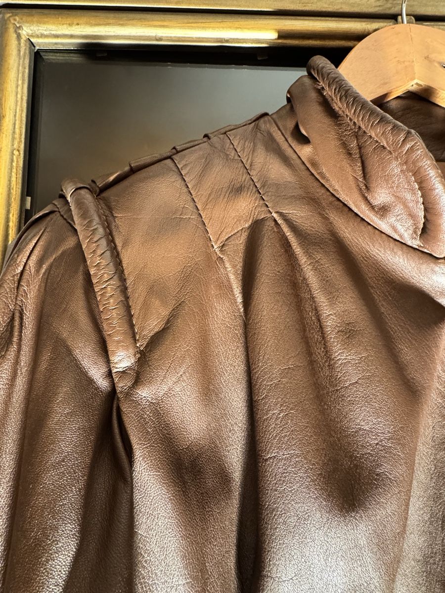 Giacche: Vintage bomber leather jacket – Usato da Mörigen venduto da TimelessFinds 2