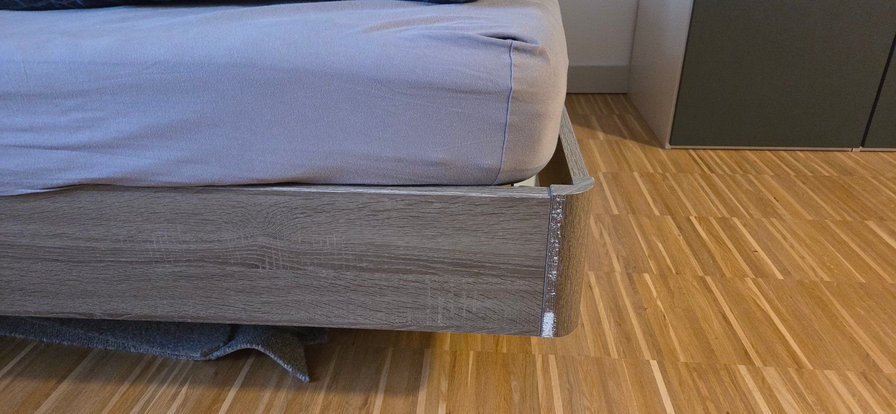 Conforama Betten: Bettgestell mit Nachttisch gebrauchter Zustand – Gebraucht aus St. Gallen von pat_66p9 2