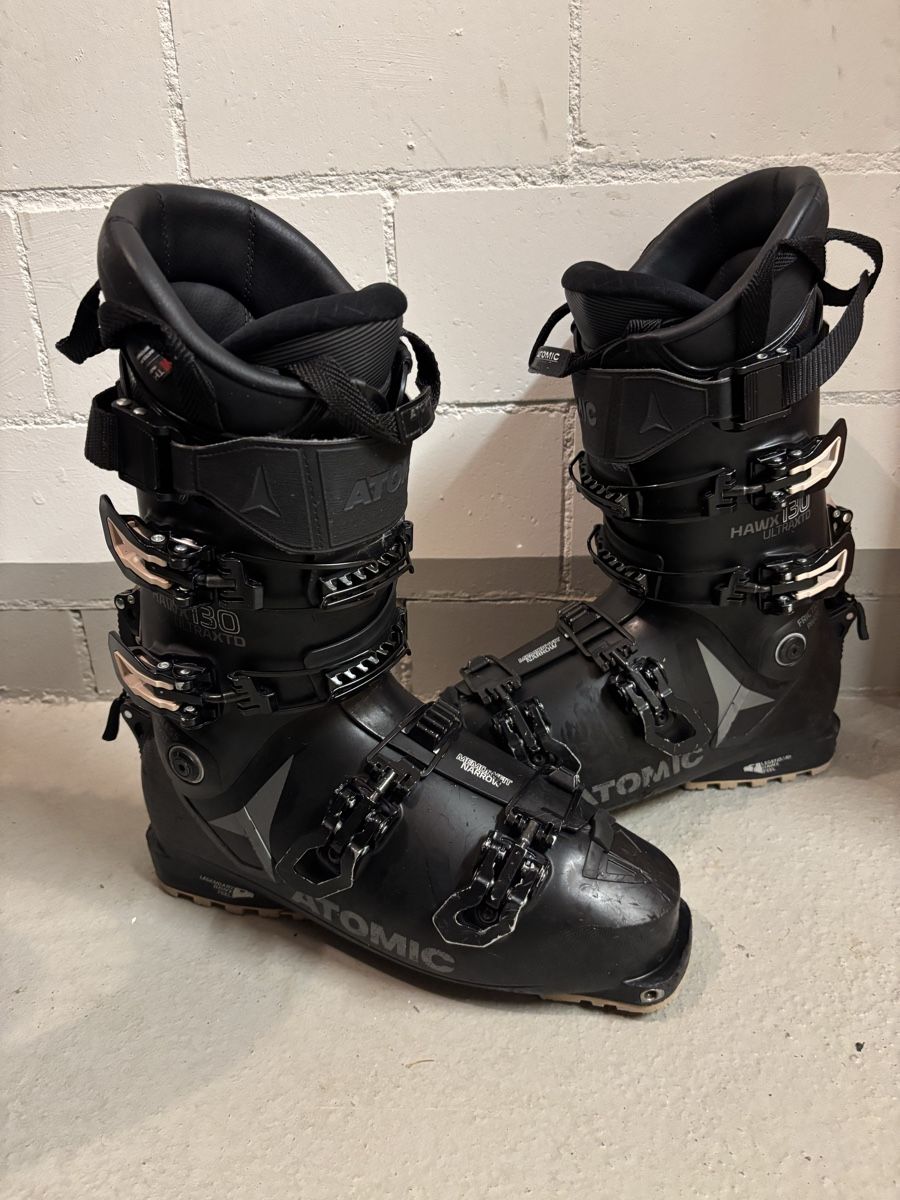 Herrenschuhe: Atomic Skischuhe, Hawk Ultra 130, Grösse 28/28.5 – Gebraucht aus Glarus von H_O_GL