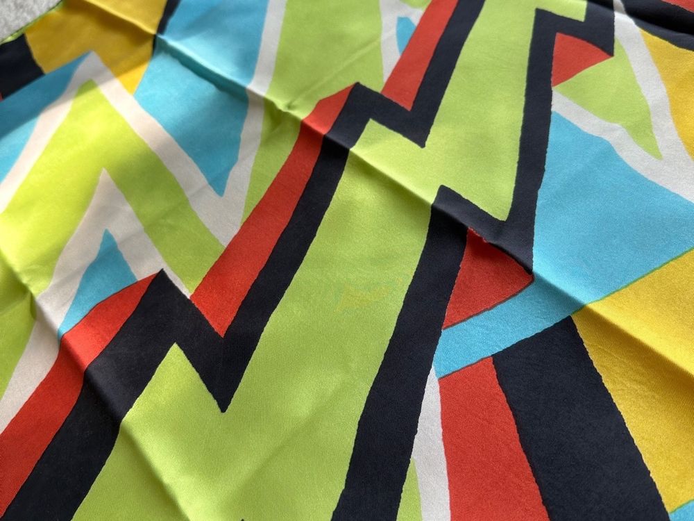 Foulard Lanvin Paris Vintage 100% Soie – Carré Neuf Sans étiquette, Couleur Multicolore