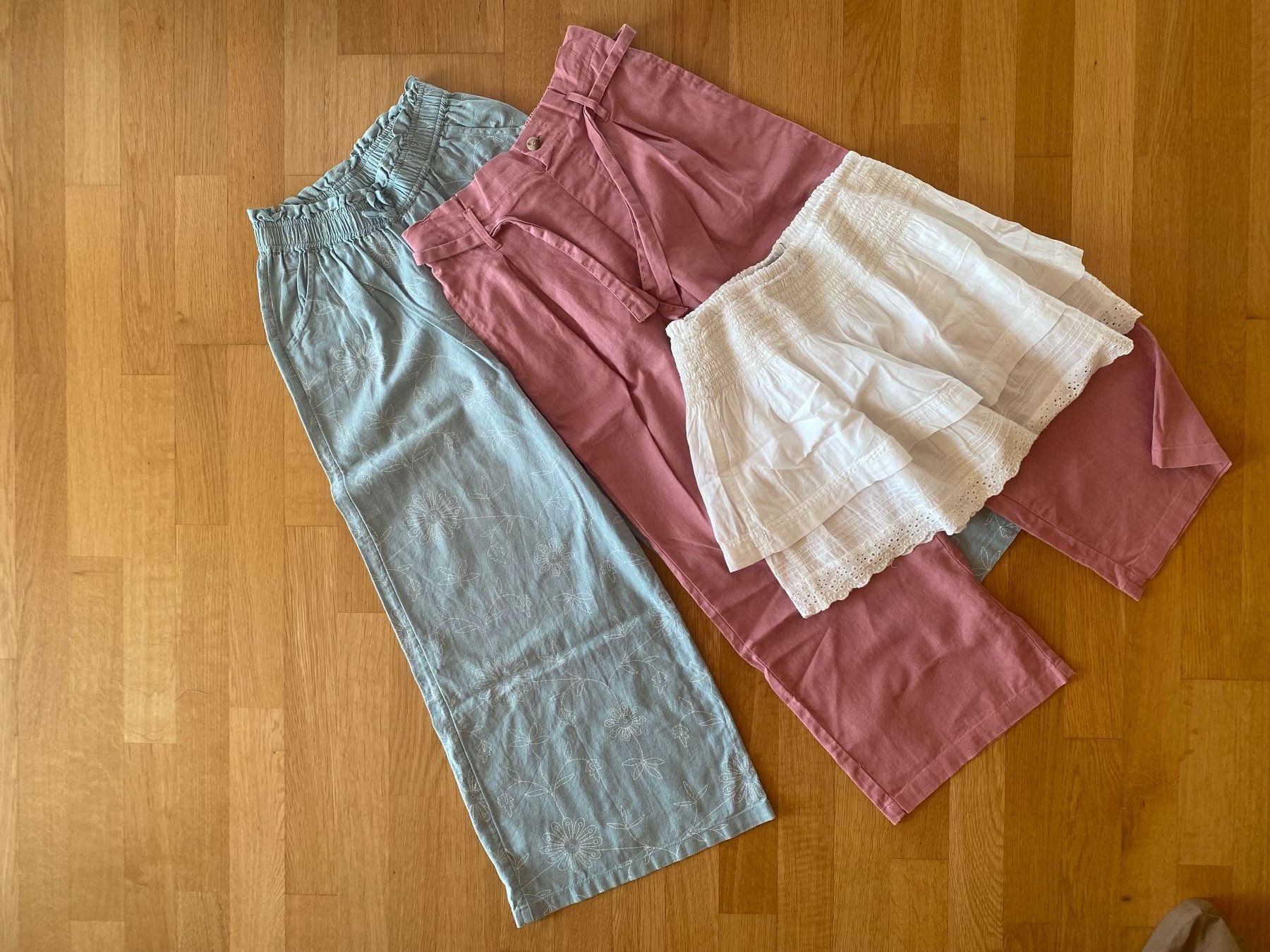 Lotti & Set di vestiti: Mädchenkleiderset Grösse 140/146 – Usato da Trin-Mulin venduto da Tintengoldfisch