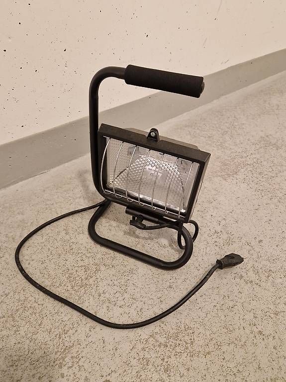 Lampade: Baulampe Licht – Usato da Bürglen TG venduto da CBK79