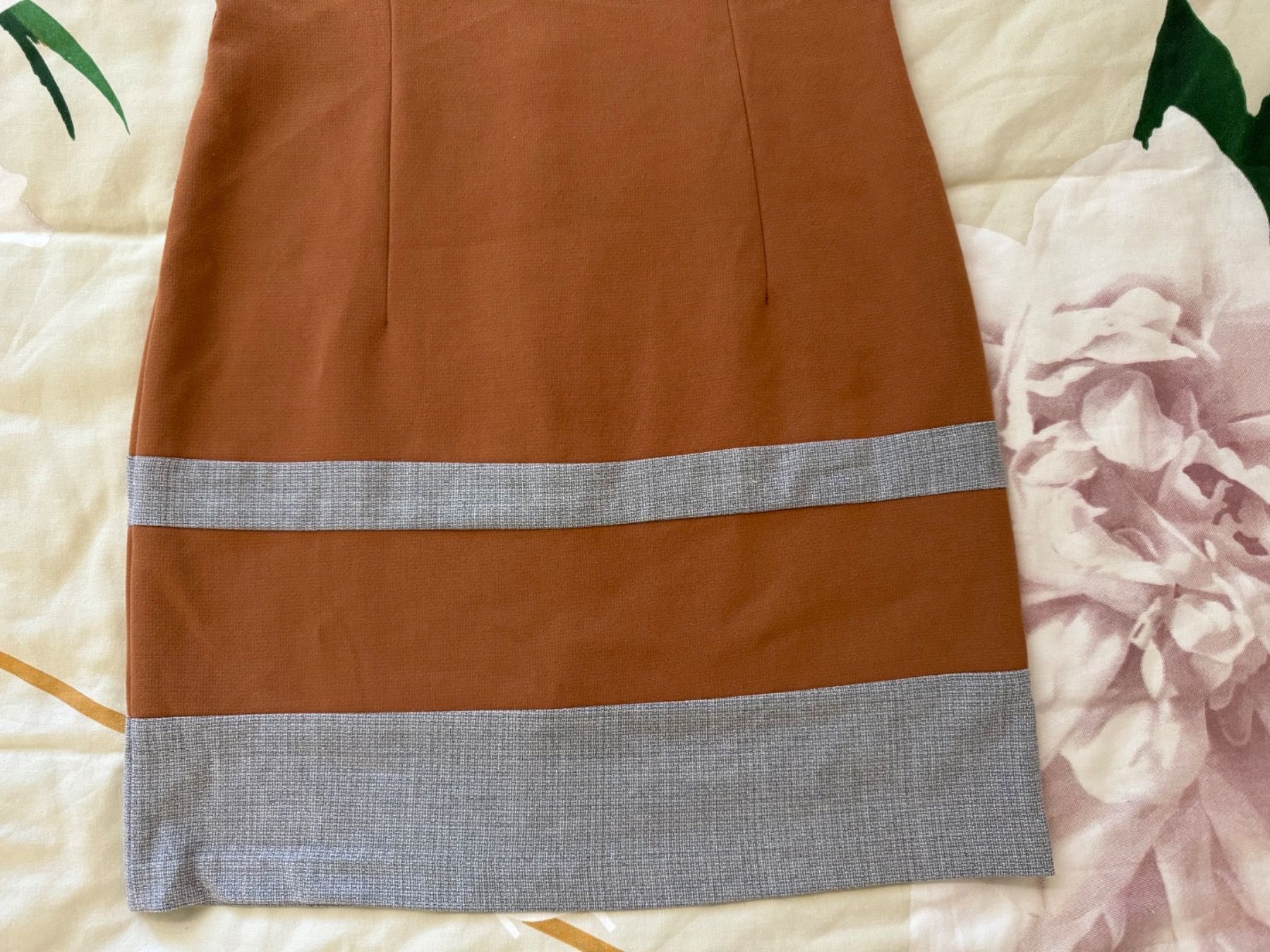 Asos Vestiti: Kleid Karamell ASOS – Usato da Zürich venduto da ThaliaL 4