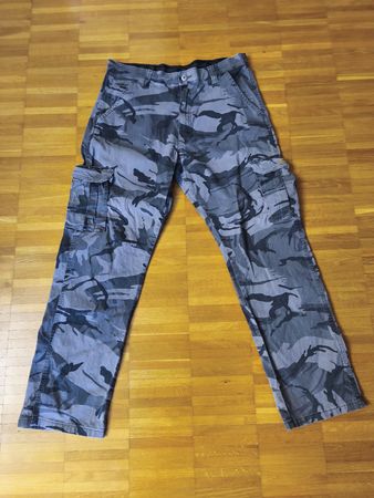 Wrangler Herren Cargohose Tarnmuster Grösse 34x32, USA