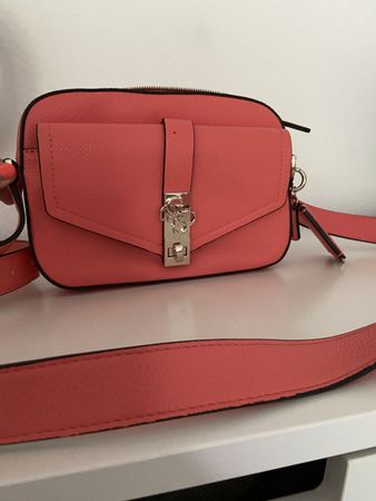 Guess Tasche