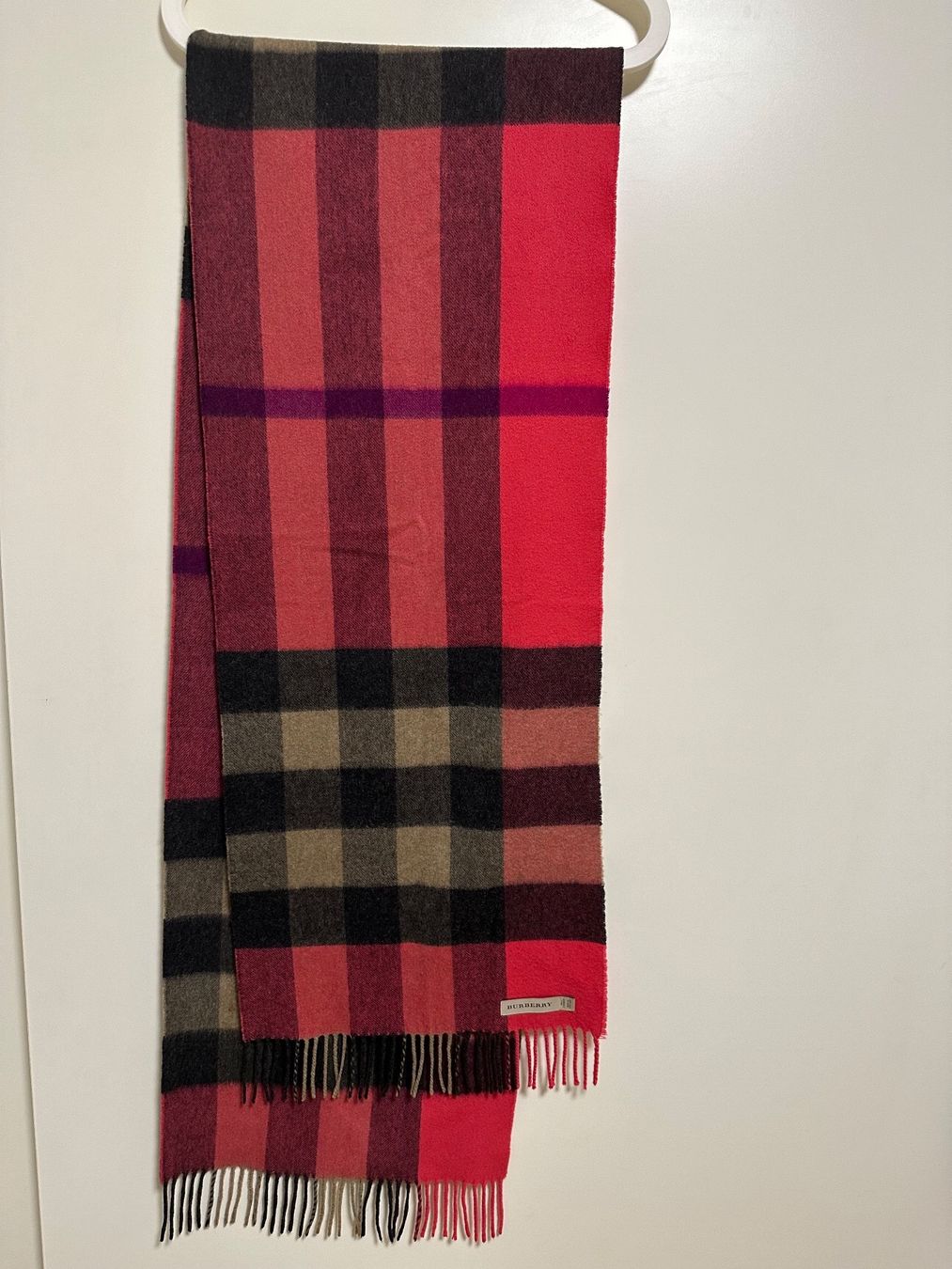 Burberry Foulard & Sciarpe: BURBERRY Kaschmir Schal – Usato da Basel venduto da iulia_haul 4