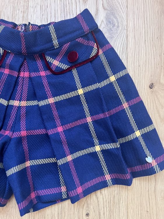 Pantaloni: short fille 4Y – Nuovo (secondo la descrizione) da Romanel-sur-Lausanne venduto da RitaPereira 1