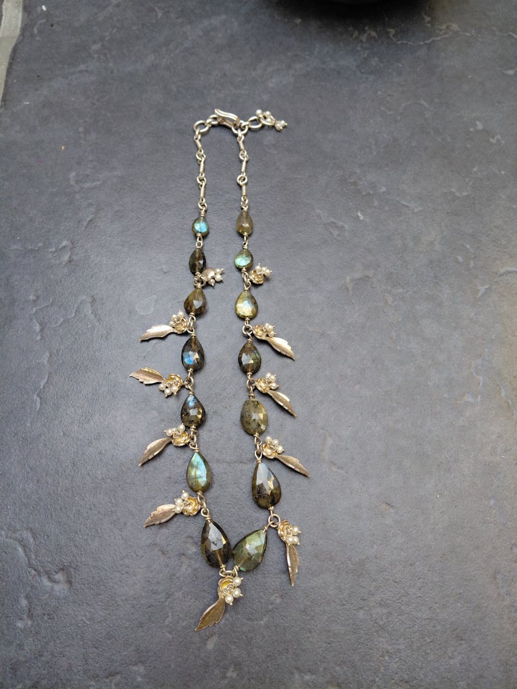 Catenine: collier argent labradorites et perles – Nuovo (secondo la descrizione) da Boussens venduto da mgerma54